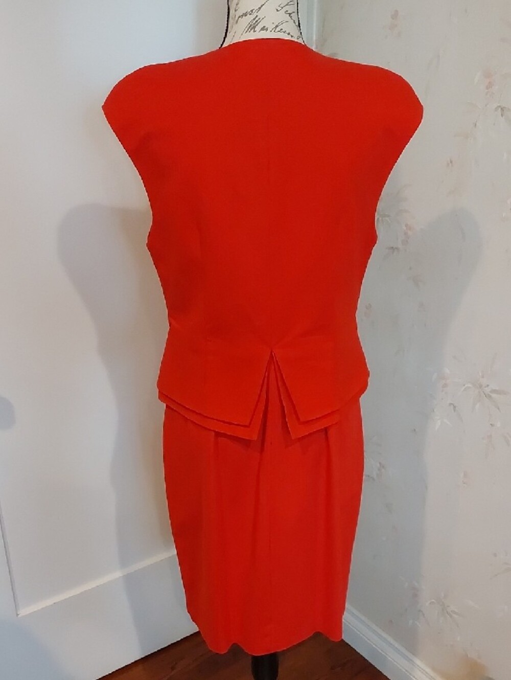 Ted Baker London Red Two-Piece Sheath Dress with Front Zip - Picture 7 of 15